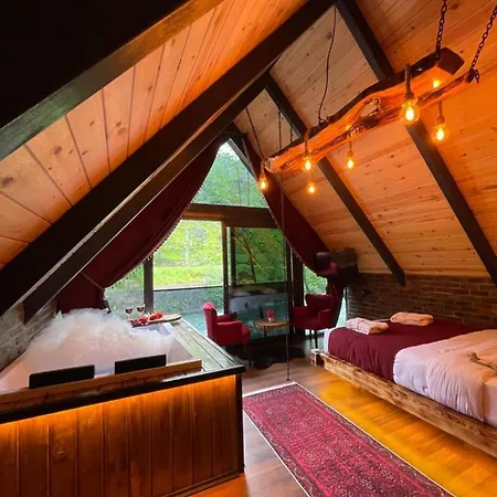 Tanura Hotel Camlihemsin