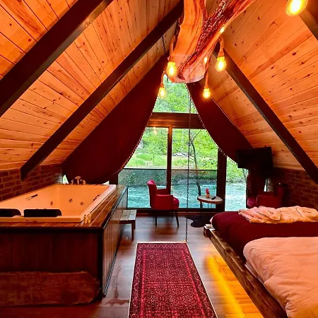 Hotel Tanura Camlihemsin